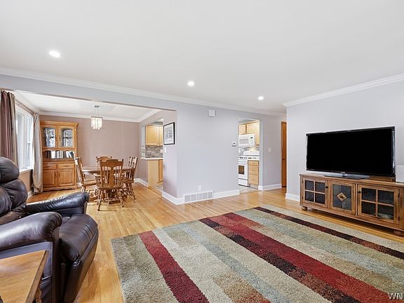 4th image of 75 Glenside Ave