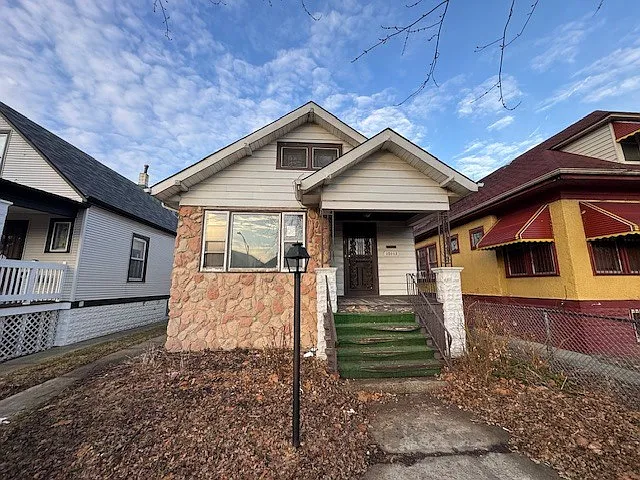 10112 S Union Ave photo 1