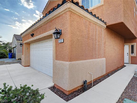 3rd image of 2432 Fresnal Canyon Ave