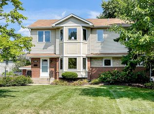 1307 Wakeman Ave, Wheaton, IL 60187