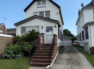 169-10 77th Rd, Flushing, NY 11366