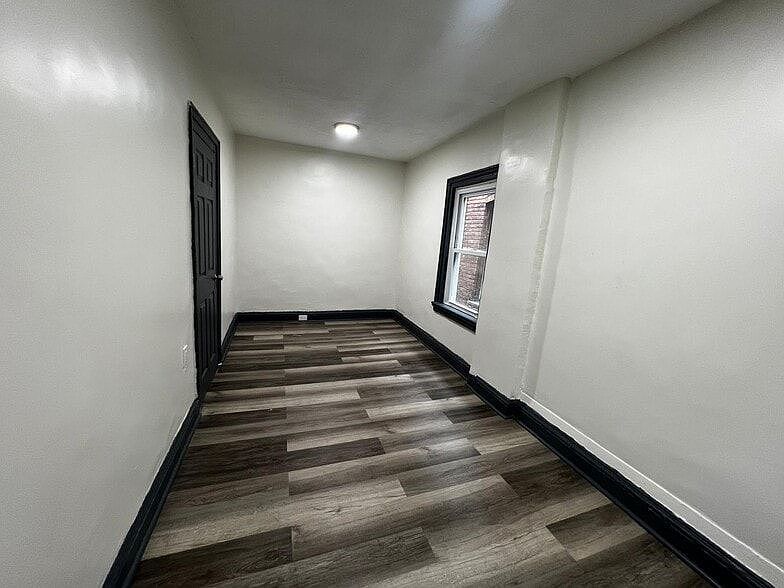 2nd image of 55 William St Floor 1