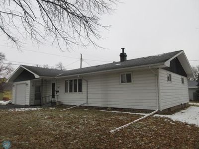 318 1st St NE, Lidgerwood, ND, 58053