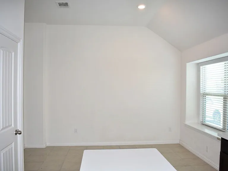 816 Joaquin Way — Photo 9
