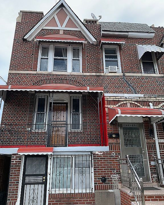 1st image of 2325 92nd St