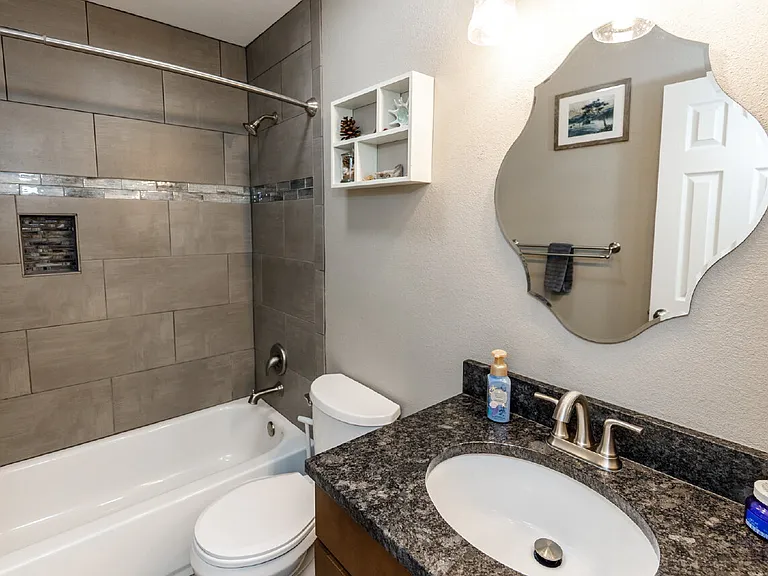 230 Hooper Ct — Photo 45