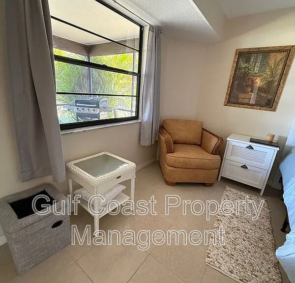 3185 Clifford St — Photo 49