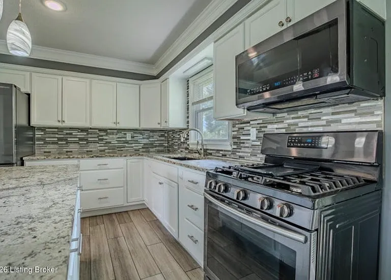 5106 Bardstown Rd — Photo 7