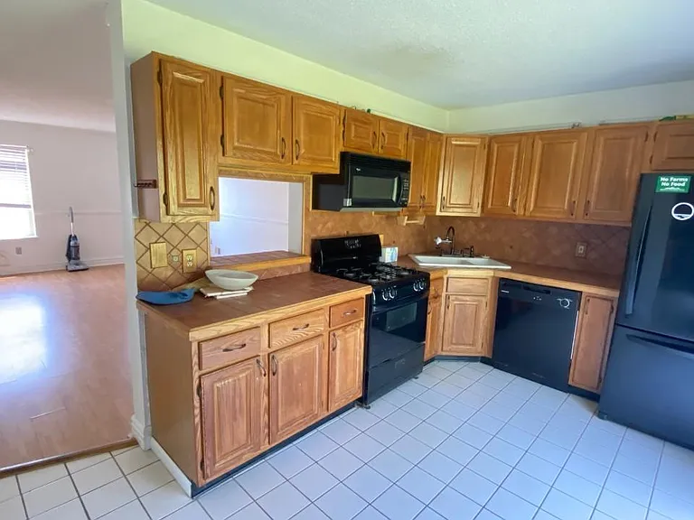 116 Middlesex Rd #116 — Photo 9
