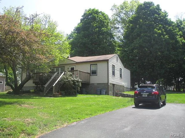 47 Woodland Rd photo 1
