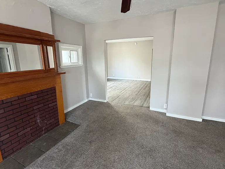 423 Hancock St #3 — Photo 10