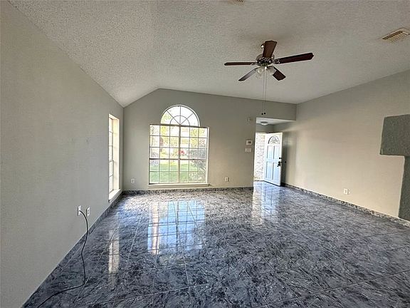 4th image of 18406 Flint Hill Dr