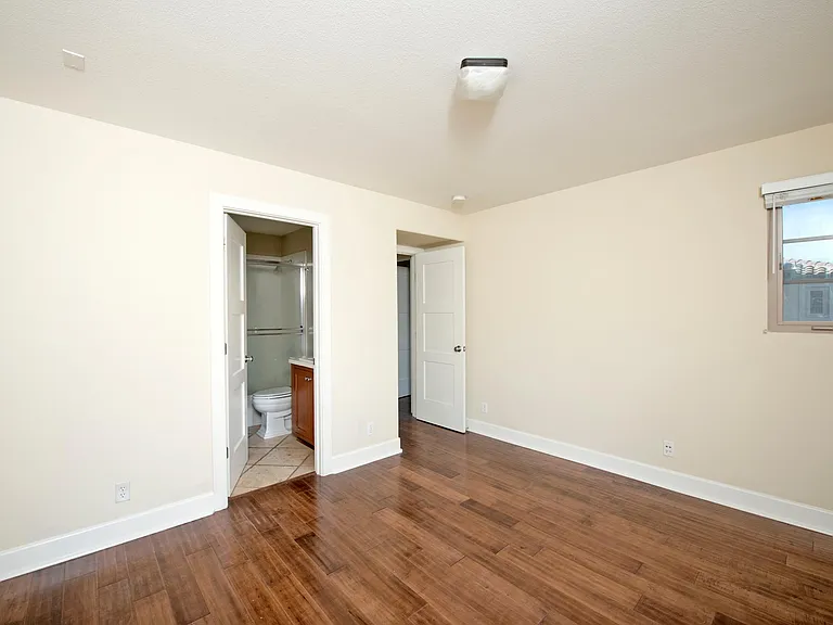 1270 Dahlia Loop — Photo 9