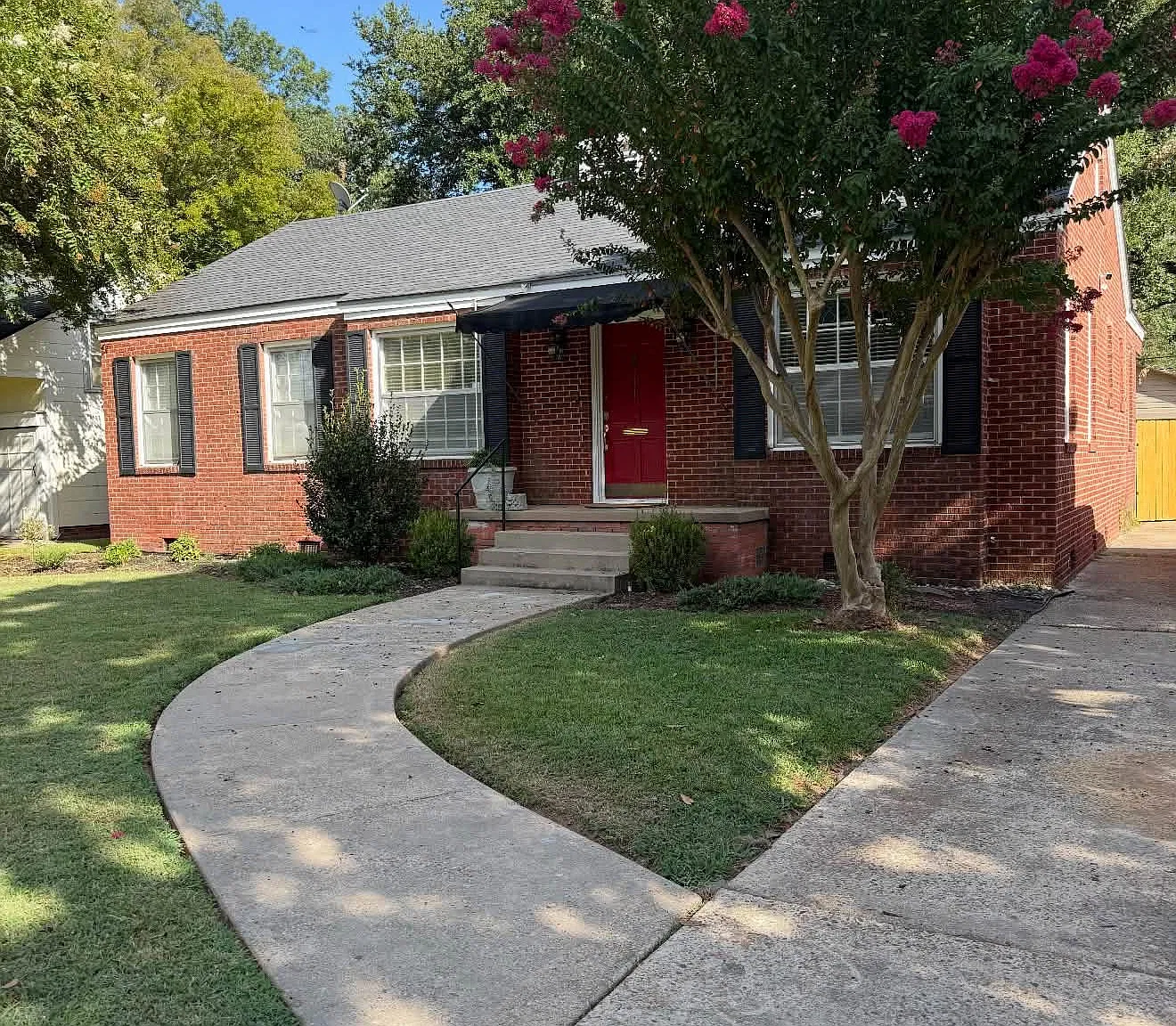 4 bed, 1919 sqft, $1,850 — Photo 1