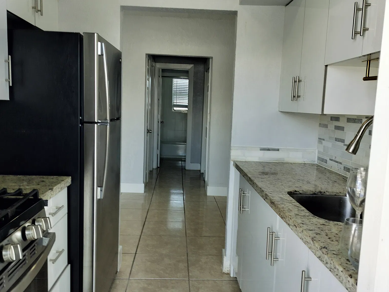 1 bed, 775 sqft, $1,700 — Photo 2