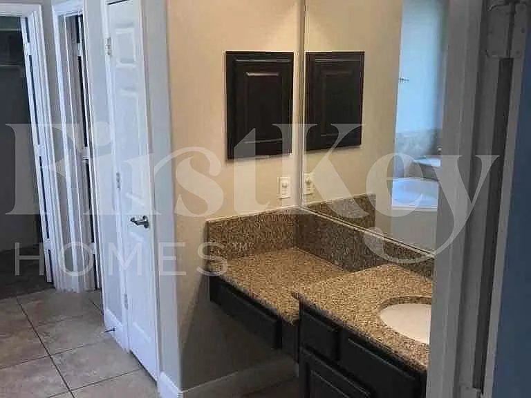 14623 Castle Cove Ln — Photo 13
