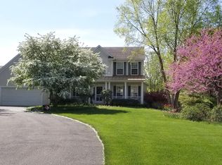 4954 Glen Oaks Dr NE, Rockford, MI 49341