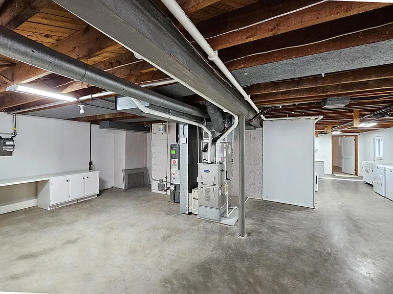 937 Collins Rd — Photo 18