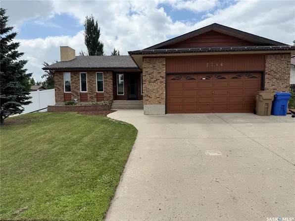 2746 E Poplar Pl, Regina, SK S4V 1X8