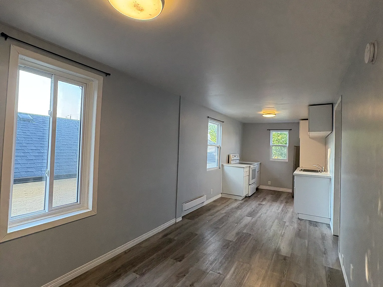 419 Nairn Avenue - 2 (Upper) — Photo 2