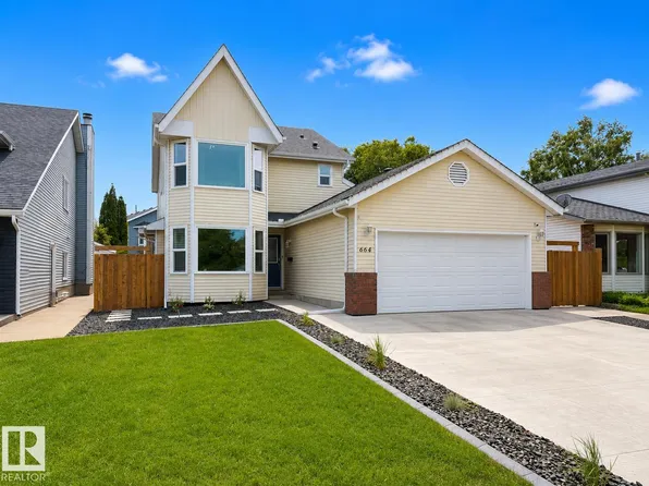 664 Village Dr, Strathcona County, AB T8A 4N9