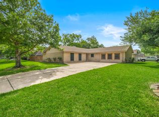 4915 Kentington Dr, Alvin, TX 77511