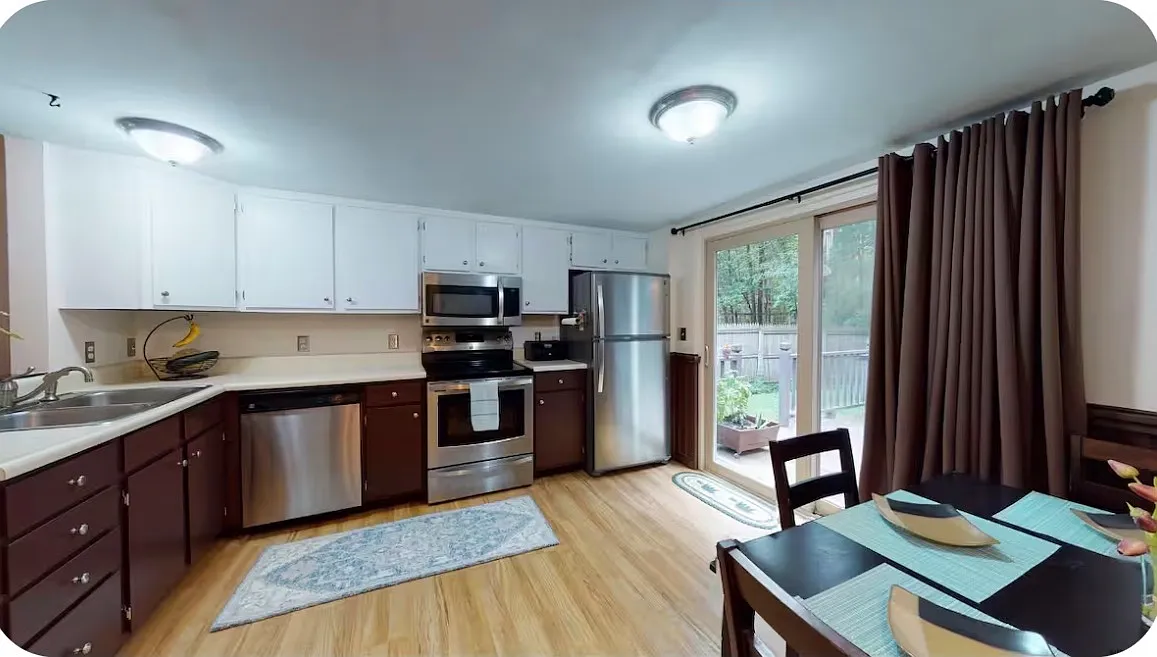 2 bed, 1.5 bath, 912 sqft, $3,000 — Photo 2