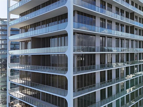 5th image of 2655 S Bayshore Dr #1602