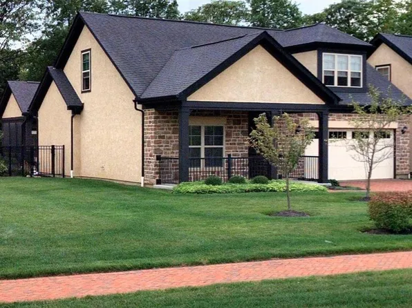 927 Pinnacle Club Dr, Grove City, OH 43123