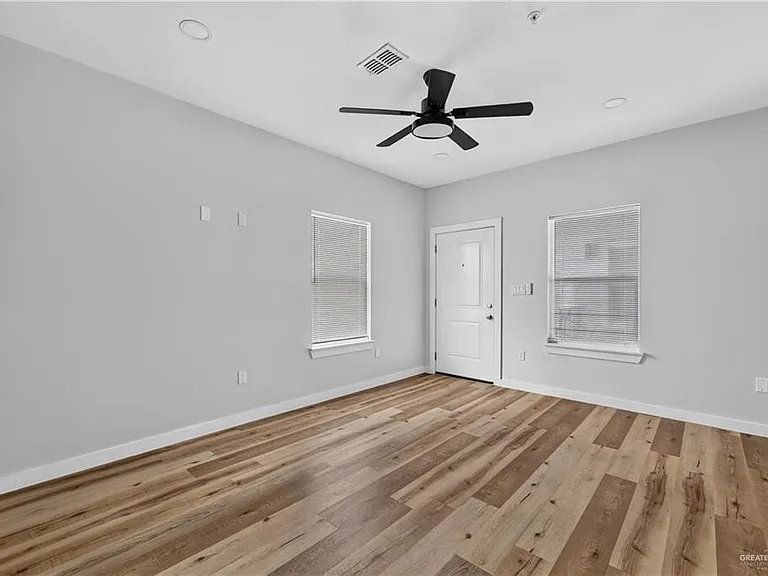 1207 W Kennedy St #4 — Photo 9