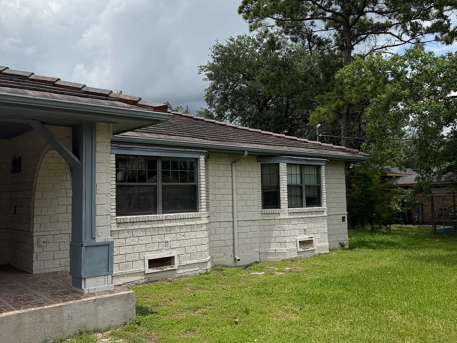 3 bed, 2691 sqft, $1,900 — Photo 2