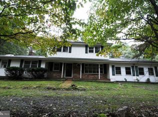 8334 Woodland Rd, Pasadena, MD 21122