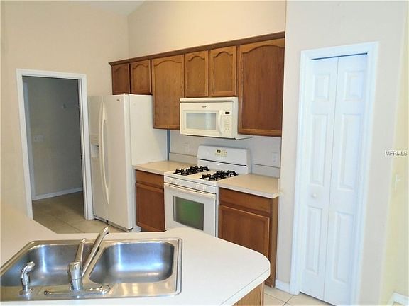 4th image of 36725 Tropical Wind Ln