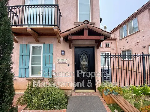 316 1/2 Surfrider Way Photo 1