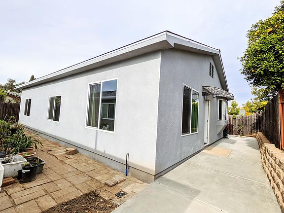 3rd image of 8914 Pagoda Way
