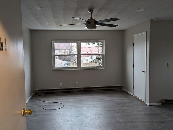 4th image of 519 1/2 S Sandusky St #0