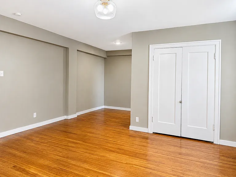 4429 W Pine Blvd #712 — Photo 4
