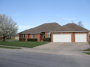 4820 S Mary Ann Ave, Springfield, MO 65810