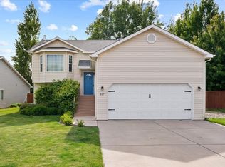 827 N Fox Ridge Rd, Medical Lake, WA 99022