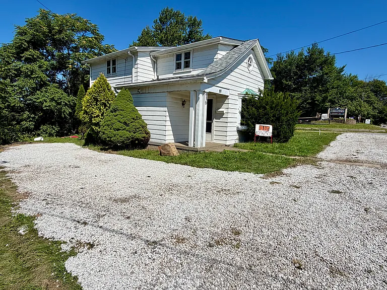 915 Perry Hwy — Photo 55