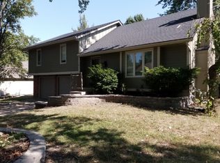 3912 SW 10th St, Blue Springs, MO 64015