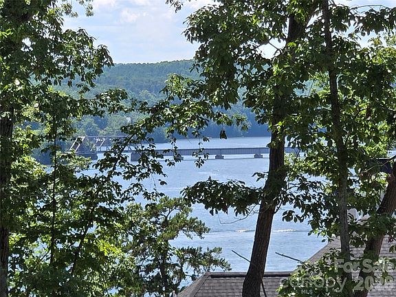 4th image of 178 Kingfisher Ct #29