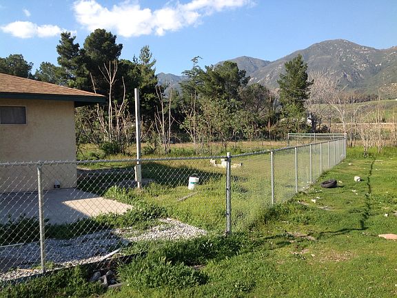 3rd image of 18864 Cajon Blvd