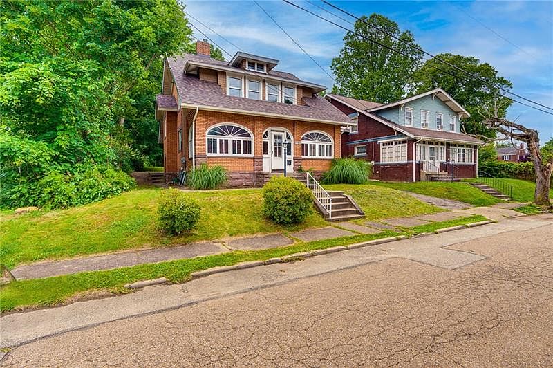 212 Charles Ave New Kensington PA Zillow