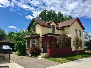 507 N Pine St, Chaska, MN 55318