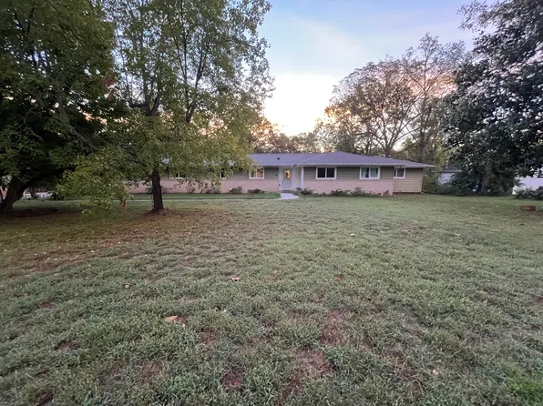5870 Elm St, Webb City, MO 64870