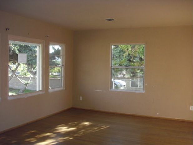 2nd image of 2050 Bonita St