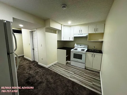 148 Castlegreen Close NE #BASEMENT Photo 1