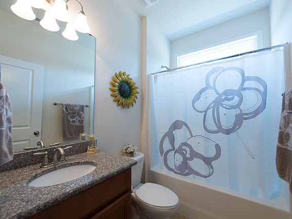 Main Full Bath on main