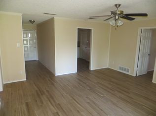 6037 Ridgecrest Dr, Watauga, TX 76148